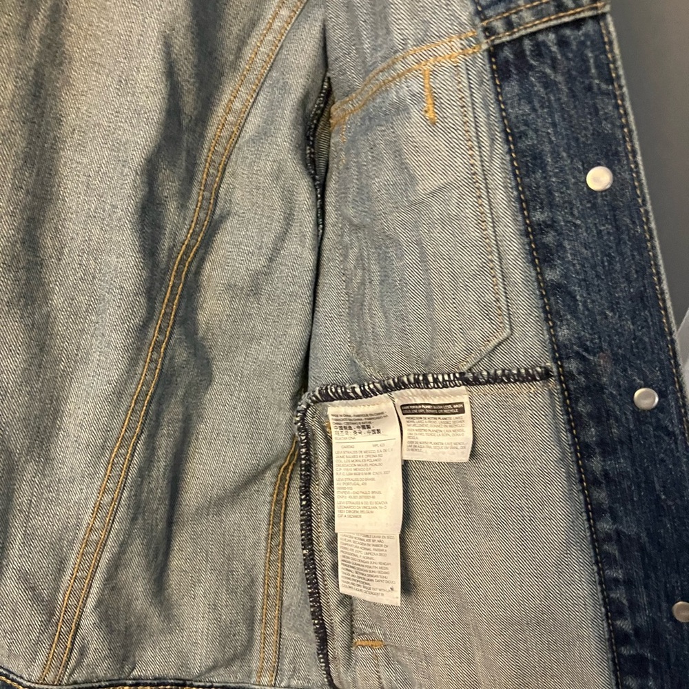 Levi's relaxed boyfriend xs Denim Jacket for Women fits big - Picture 11 of 13